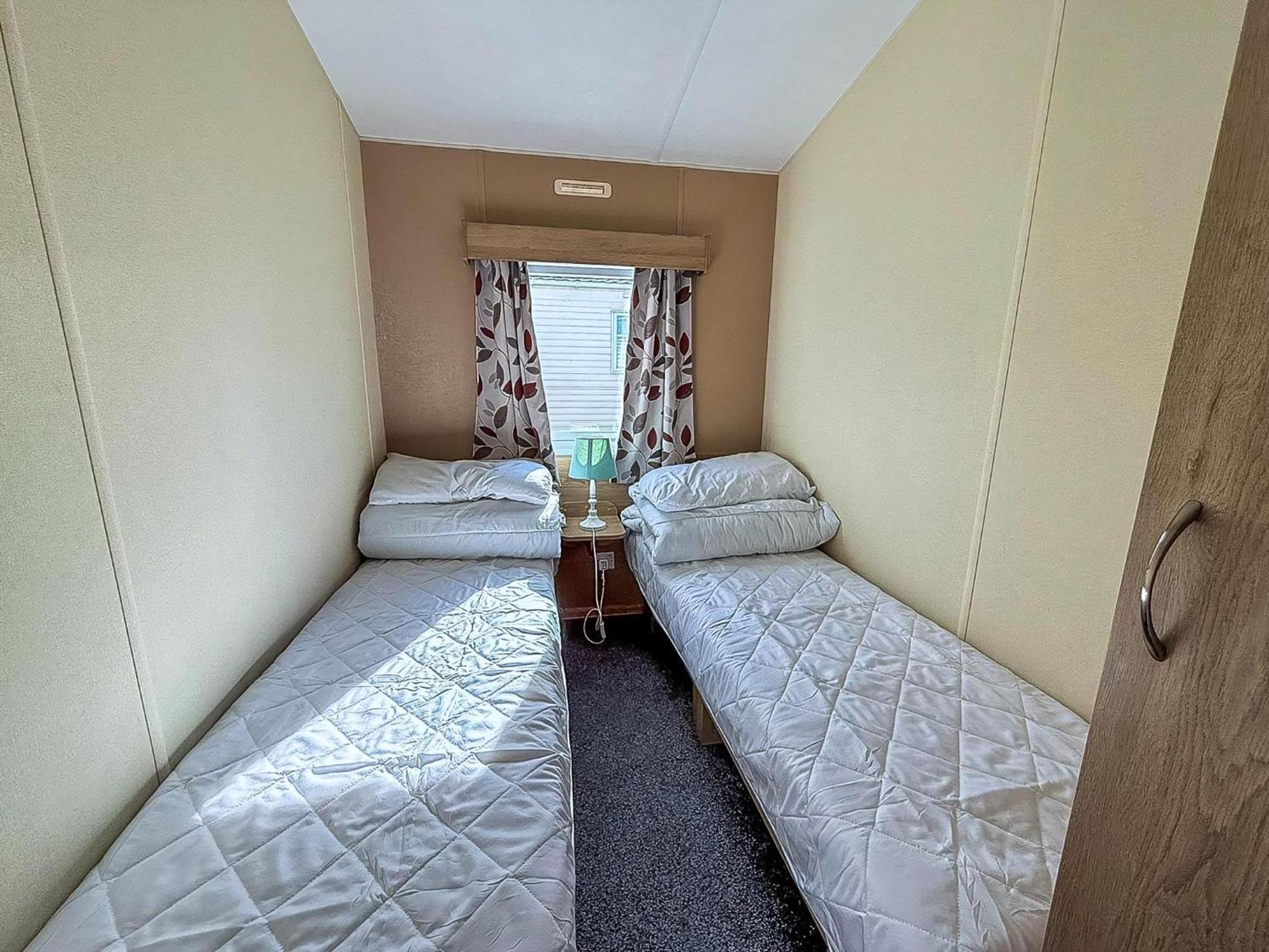 Lovely 6 Berth Caravan At Sunnydale Holiday Park Ref 35375S Louth  Extérieur photo